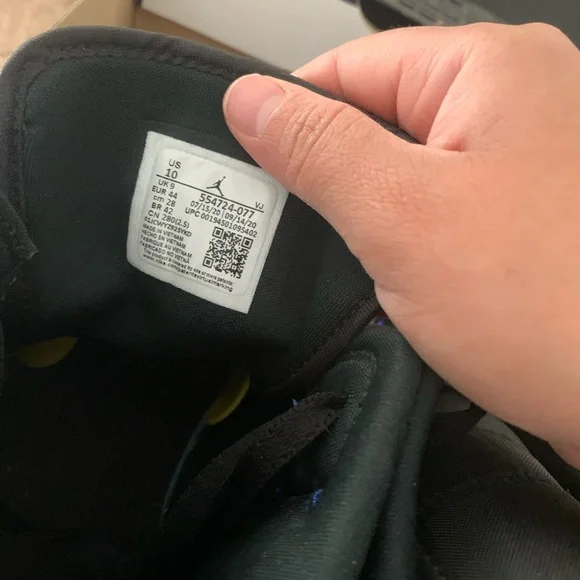 Nike Sneakers - Picture 4 of 4